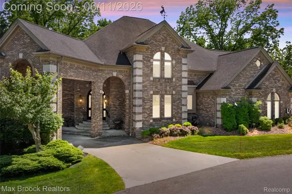 34825 Huntington Court, FarmingtonHills, MI 48331