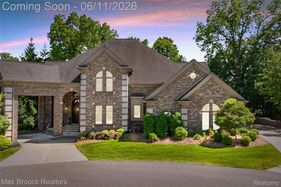 34825 Huntington Court, Farmington Hills, MI 48331 - #2