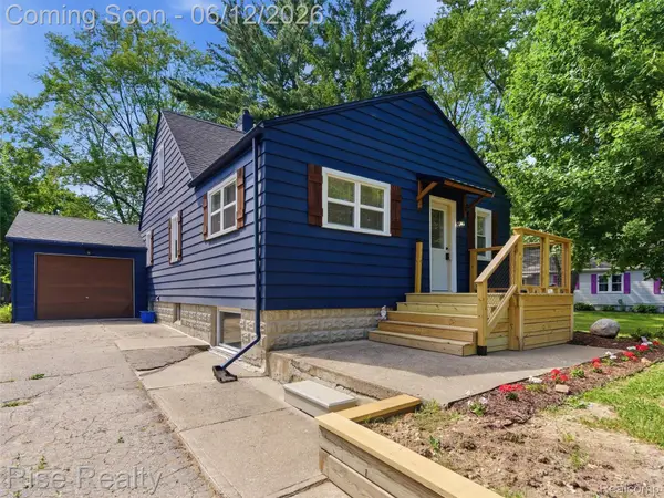2449 N Genesee Road, Burton, MI 48509