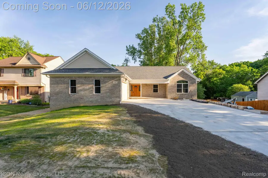 3907 Pontiac Lake Road, Waterford, MI 48328 - #2