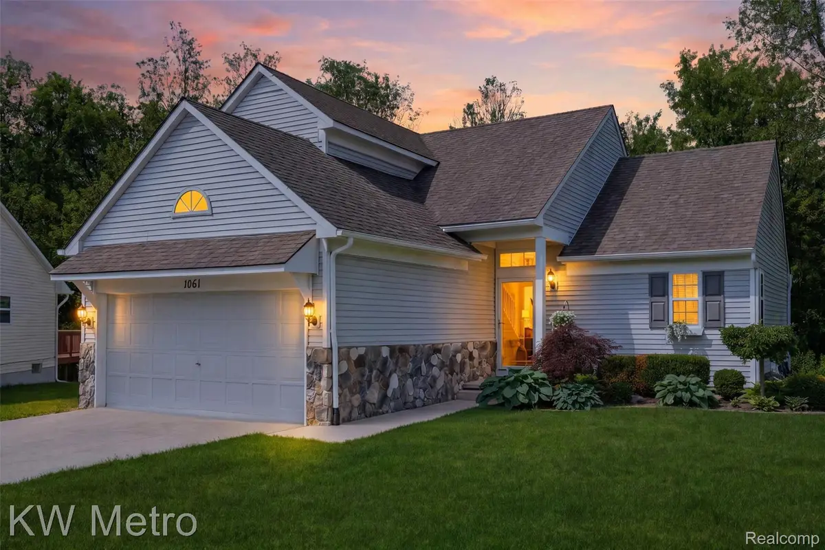 1061 Yorick Path, Wixom, MI 48393 - #1