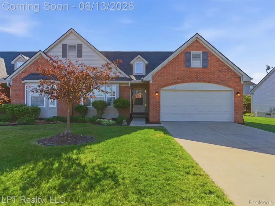 7035 Iris Court, Grand Blanc, MI 48439 - #2