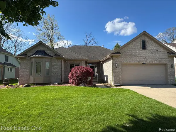 1668 S Shore Drive, RochesterHills, MI 48307