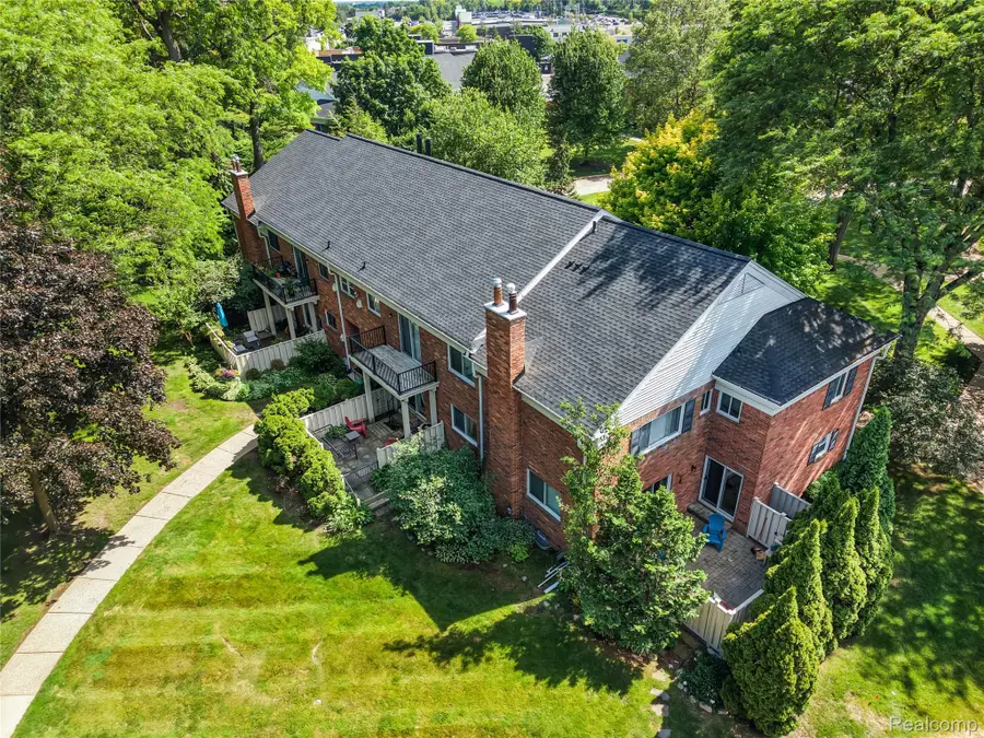 1250 Trailwood Path, Bloomfield, MI 48301 - #3