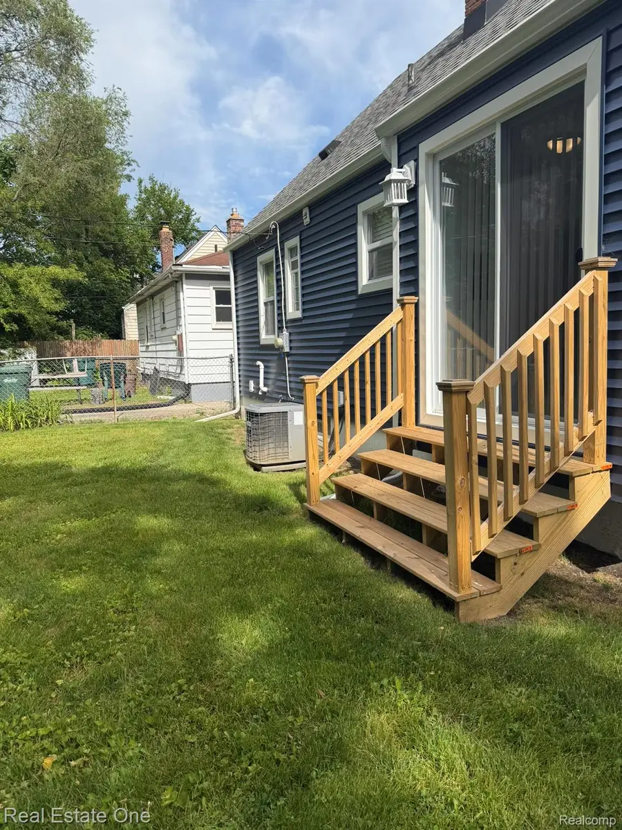 1827 Ford Boulevard, Lincoln Park, MI 48146 - #2