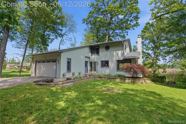 380 Sunset, WhiteLake, MI 48383