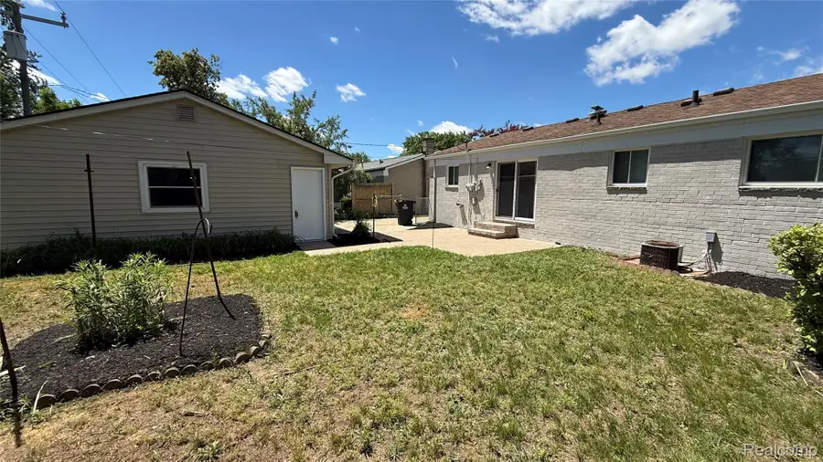 805 S Carlson Street, Westland, MI 48186 - #3