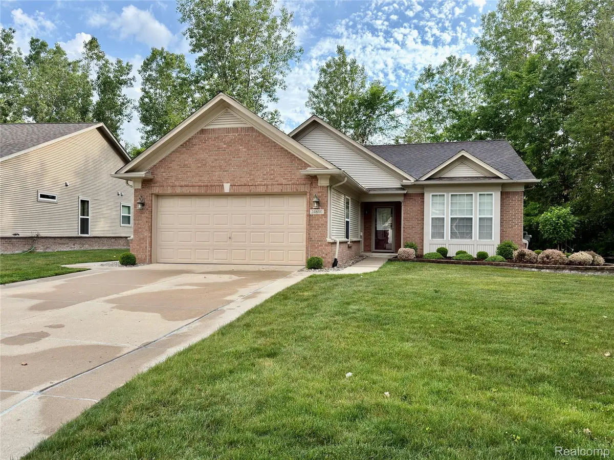 24600 Grand Traverse Avenue, Brownstown, MI 48134 - #1
