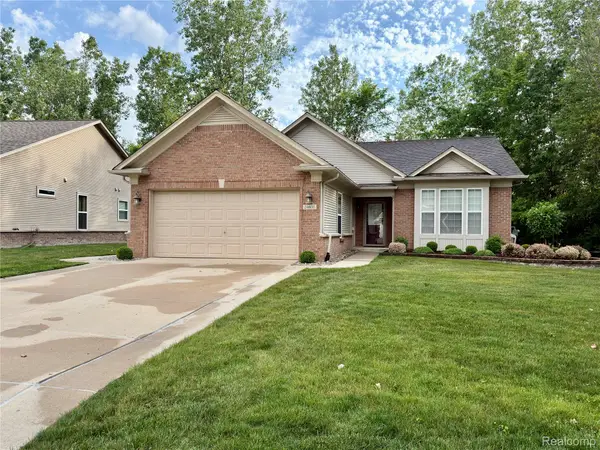 24600 Grand Traverse Avenue, FlatRock, MI 48134