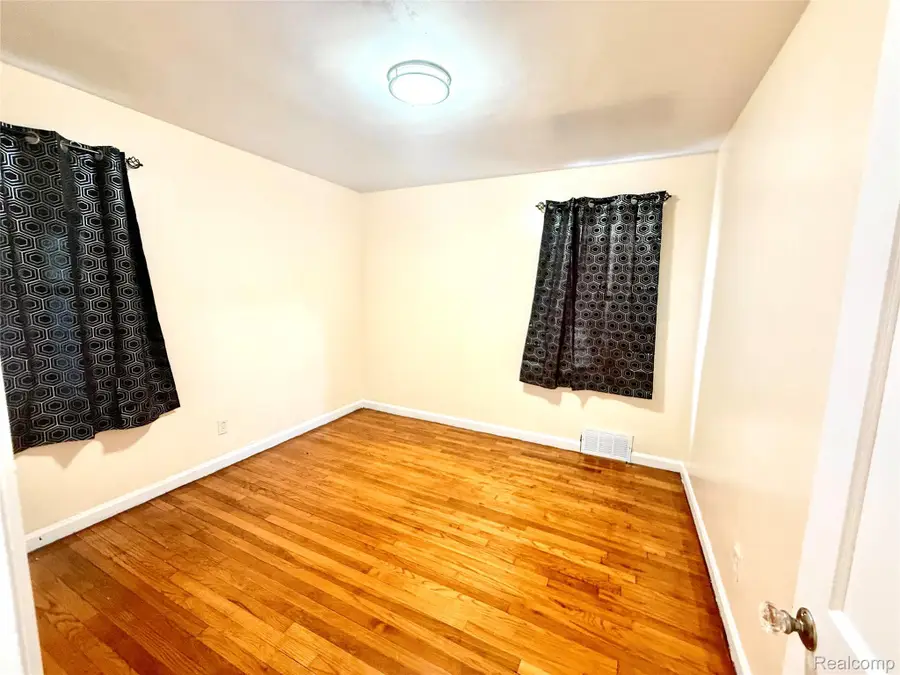 19642 Hasse Street, Detroit, MI 48234 - #3