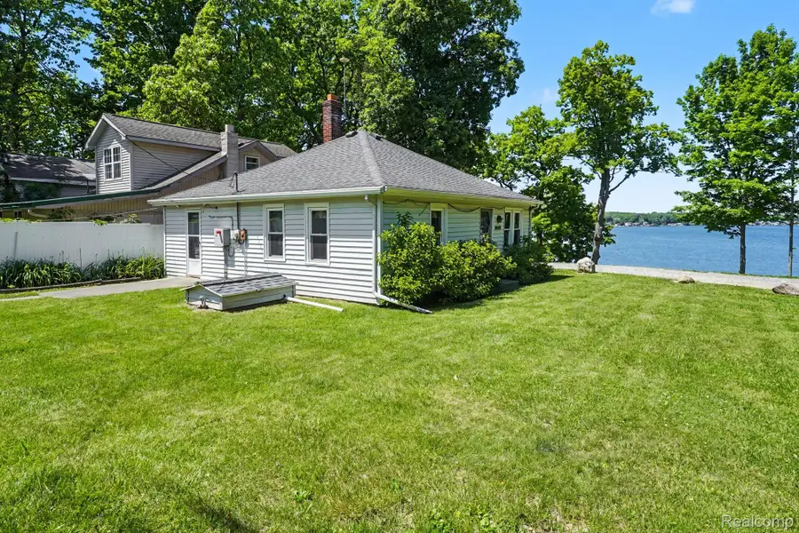 3931 S Shore Drive, Lapeer, MI 48446 - #2