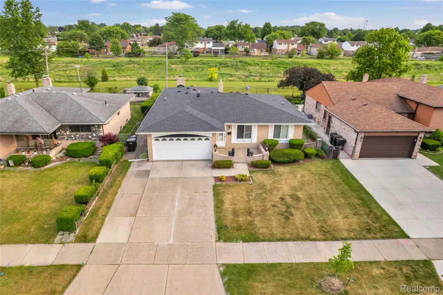 13612 Canterbury Drive, Sterling Heights, MI 48312 - #3