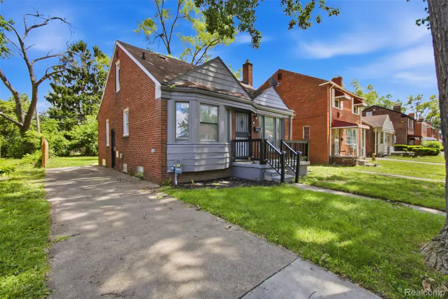 18282 Freeland Street, Detroit, MI 48235 - #2