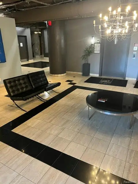 6533 E Jefferson Avenue #330E, Detroit, MI 48207