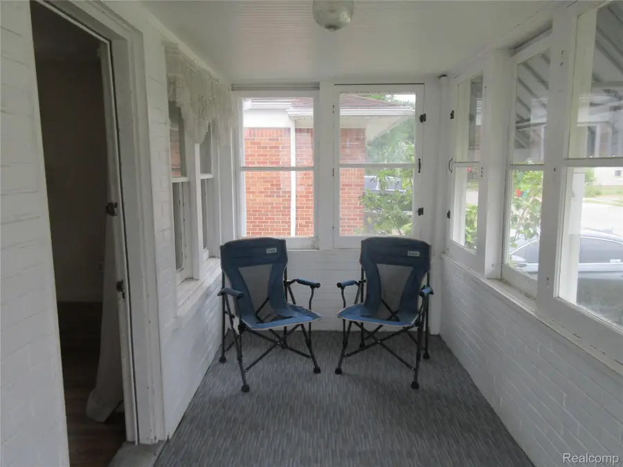 22044 Elmwood Avenue, Eastpointe, MI 48021 - #3