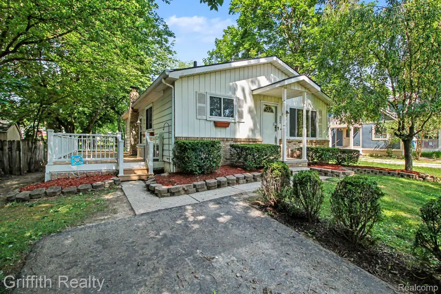 5096 Walker Drive, Brighton, MI 48114 - #3
