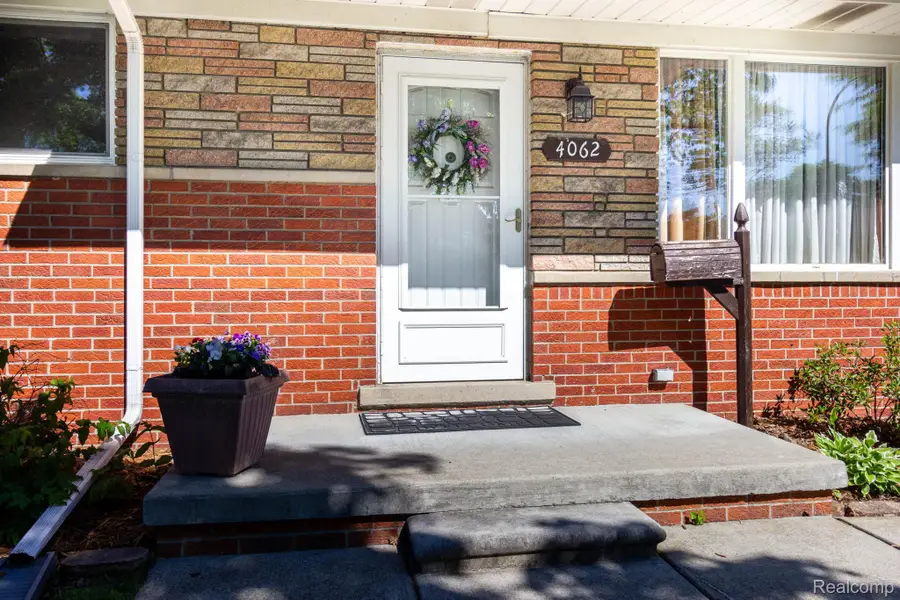 4062 Lexington Drive, Trenton, MI 48183 - #3