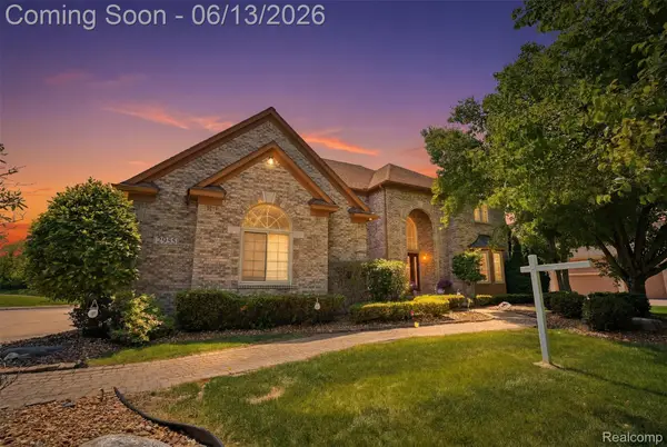 2935 Ivy Hill Drive, CommerceTwp, MI 48382