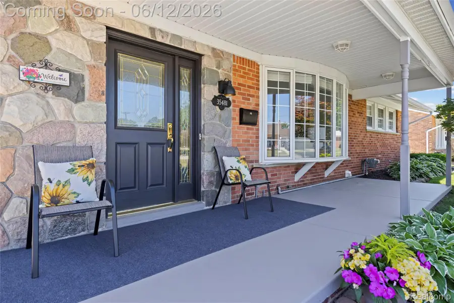 35481 Hathaway Street, Livonia, MI 48150 - #2