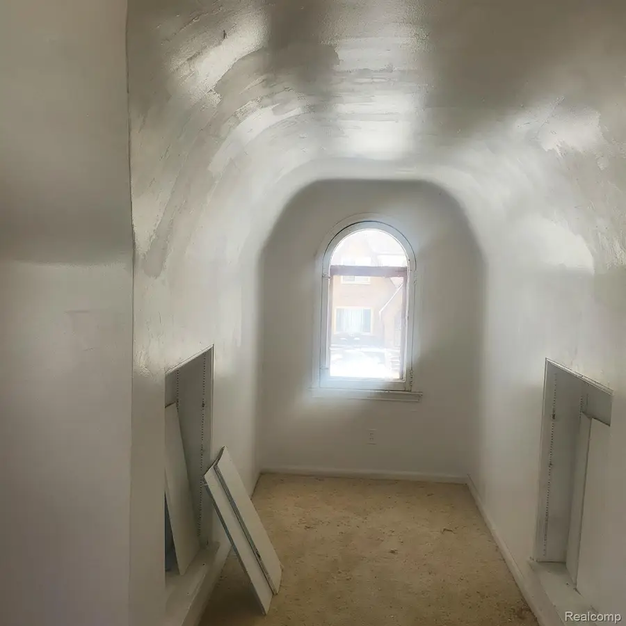 8229 Carlin Street, Detroit, MI 48228 - #2
