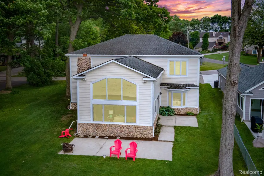 3831 Woodland Drive, Highland, MI 48356 - #2