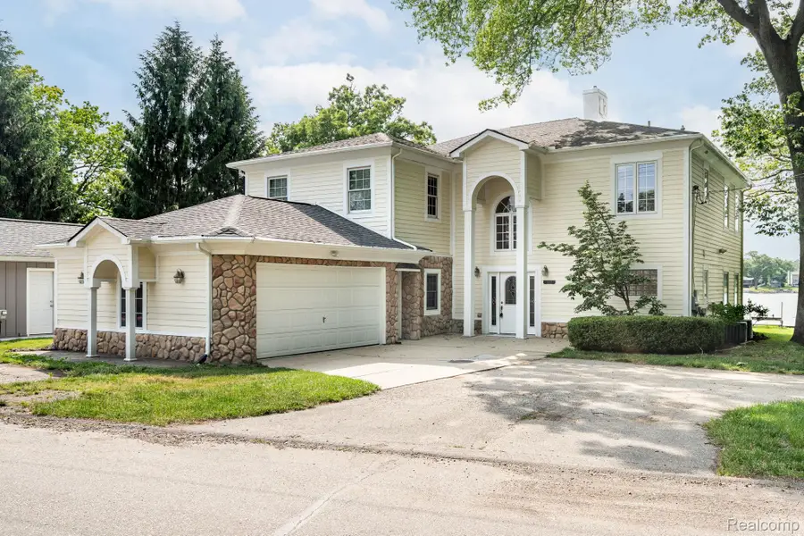 3831 Woodland Drive, Highland, MI 48356 - #3