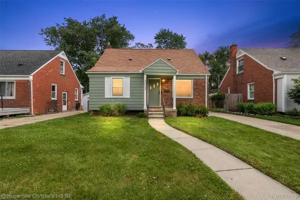 3022 N Blair Avenue, RoyalOak, MI 48073