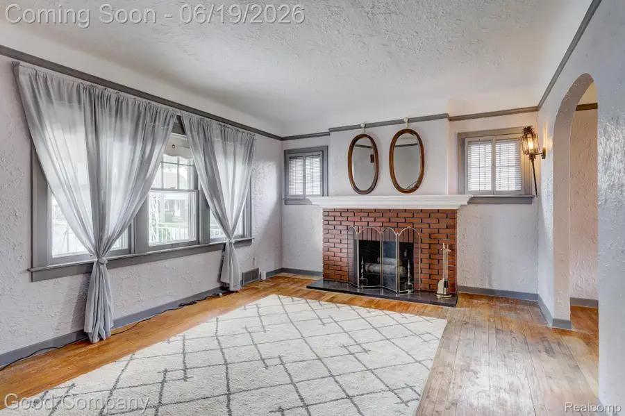 6464 Coleman Street, Dearborn, MI 48126 - #2