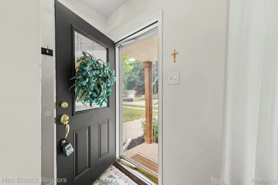 14474 Oxford, Plymouth, MI 48170 - #3