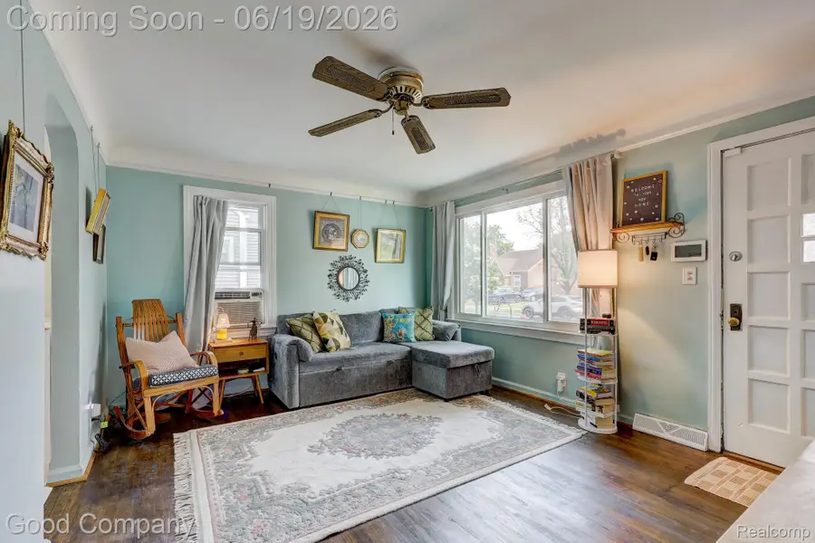 521 E Chesterfield Street, Ferndale, MI 48220 - #2