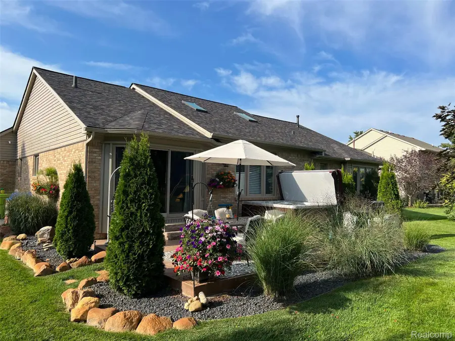 9095 Rotondo Drive, Howell, MI 48855 - #2