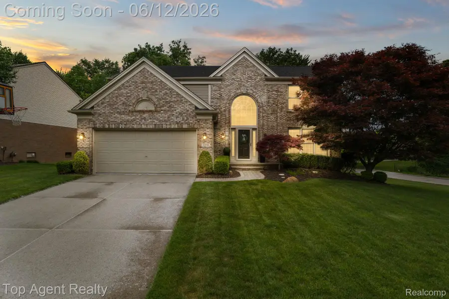 1570 Sugar Maple Way, West Bloomfield, MI 48324 - #2
