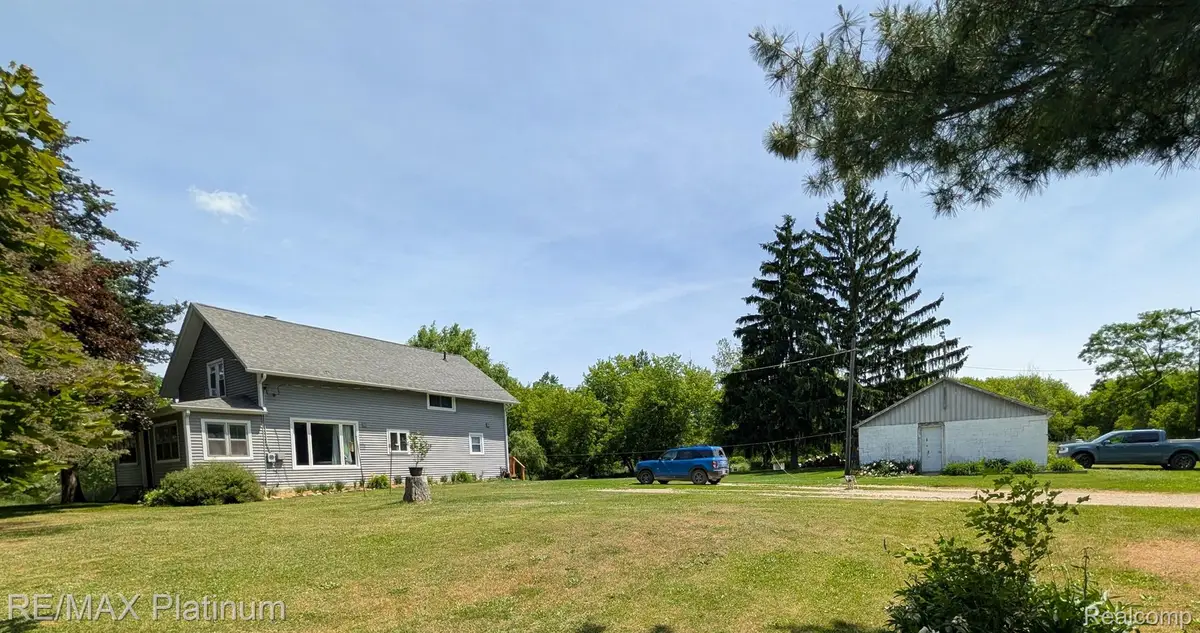 9084 Hartland Road, Fenton, MI 48430 - #1