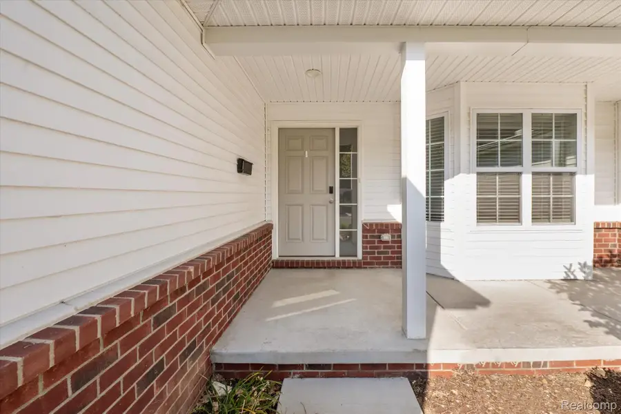 816 Nelsons Ridge Drive, Howell, MI 48843 - #2