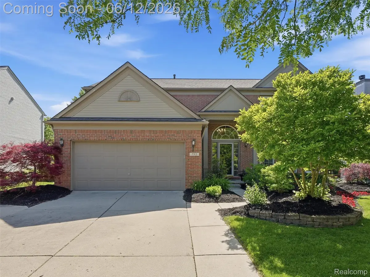 732 Westhills Drive, South Lyon, MI 48178 - #1