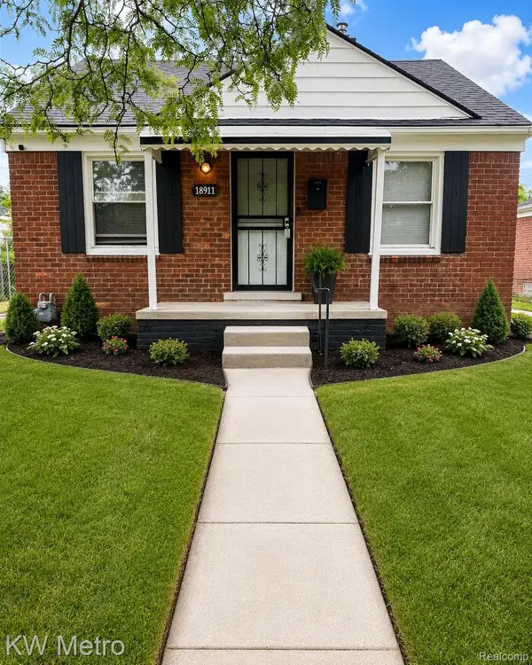 18911 Oakfield Street, Detroit, MI 48235