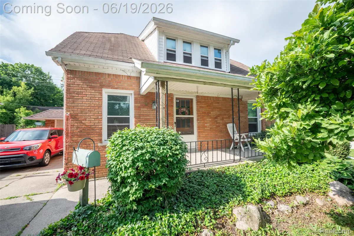 11 Leonore Street, Mount Clemens, MI 48043 - #1