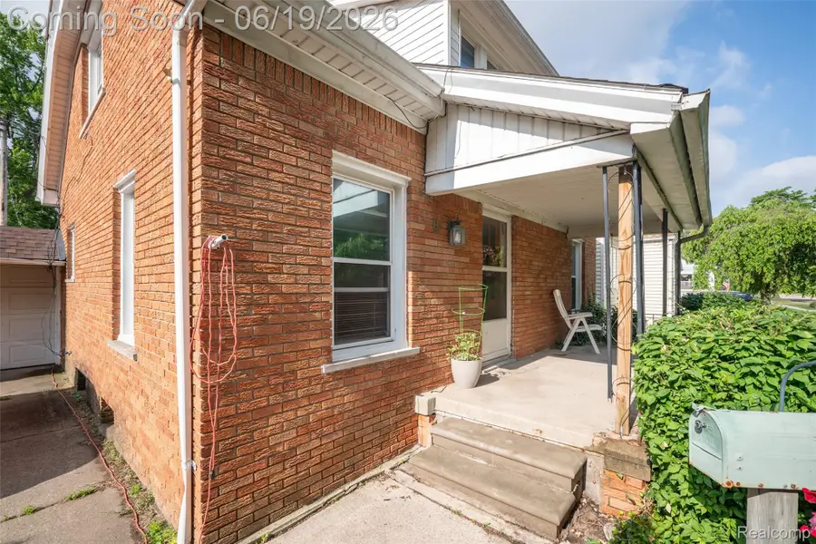 11 Leonore Street, Mount Clemens, MI 48043 - #2