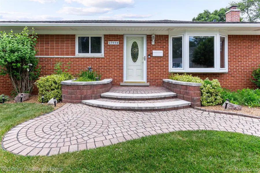 23054 Cora Avenue, Farmington Hills, MI 48336 - #3