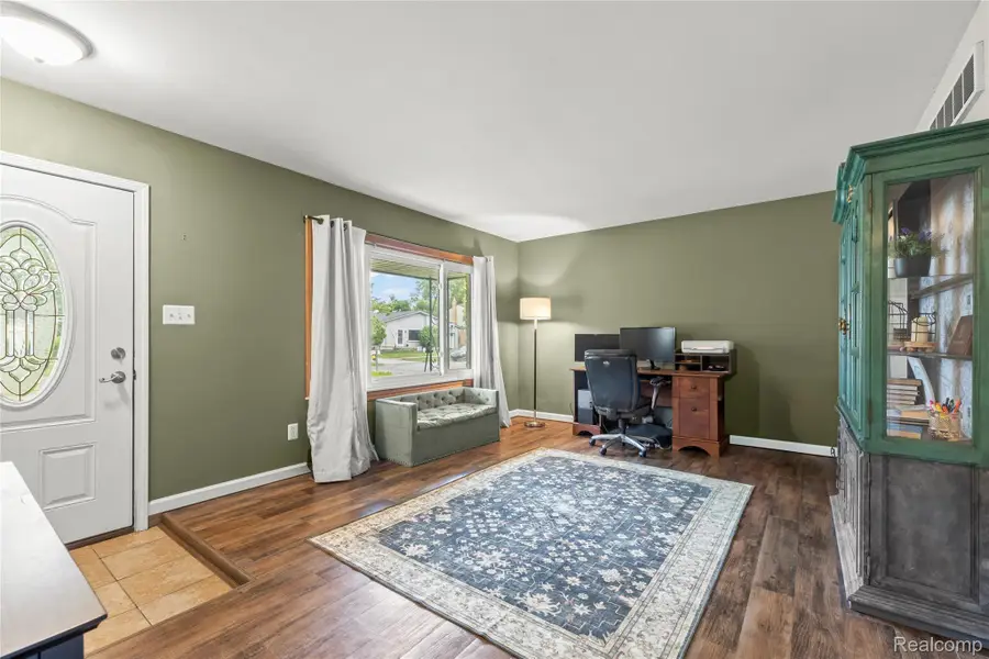 27423 Polk Avenue, Trenton, MI 48183 - #3