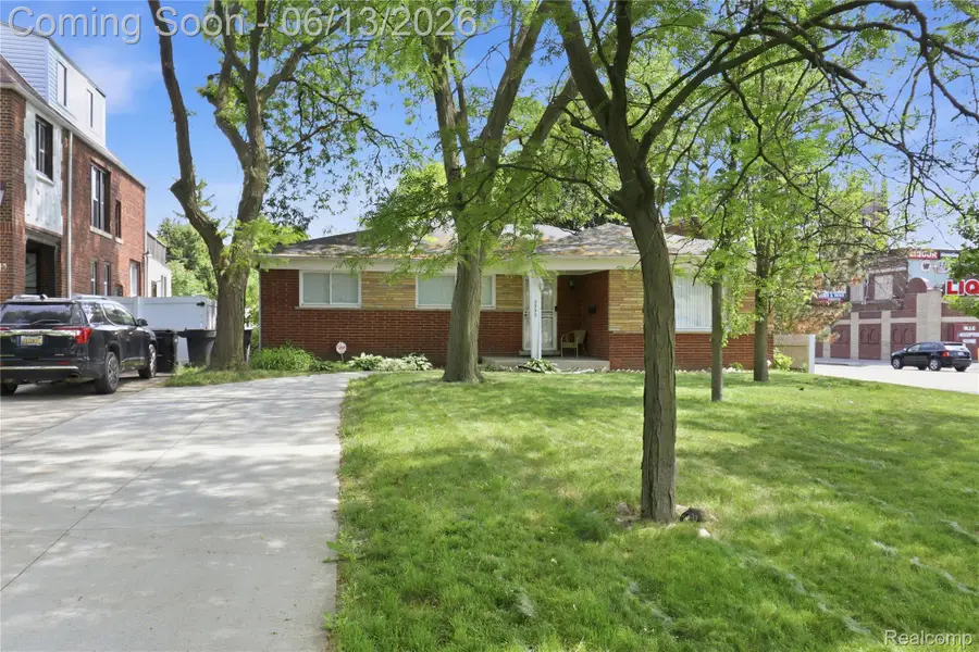 2555 W Boston Boulevard, Detroit, MI 48206 - #2