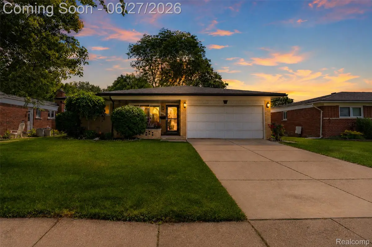 33818 King Richard Drive, Sterling Heights, MI 48310 - #1