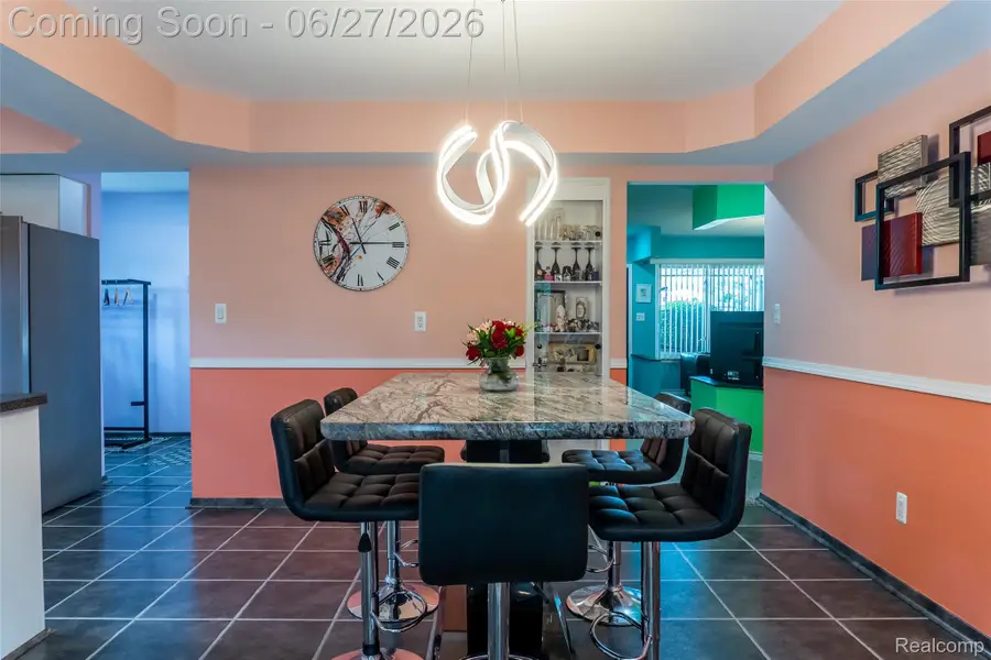 33818 King Richard Drive, Sterling Heights, MI 48310 - #3