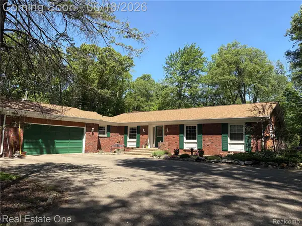 5466 Grange Hall Road, Holly, MI 48442