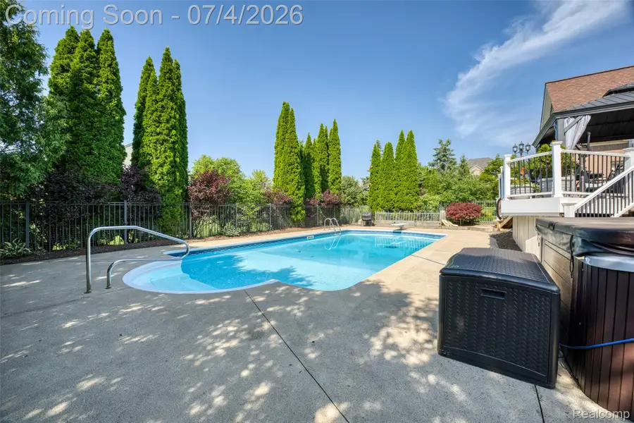 49335 Dominion Court, Canton, MI 48187 - #2
