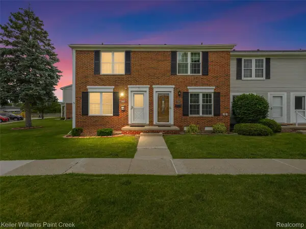 36650 Park Place Drive #51, SterlingHeights, MI 48310