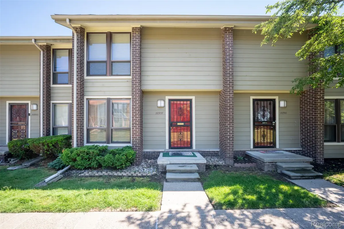 20937 Sherman Avenue, Southfield, MI 48033 - #1