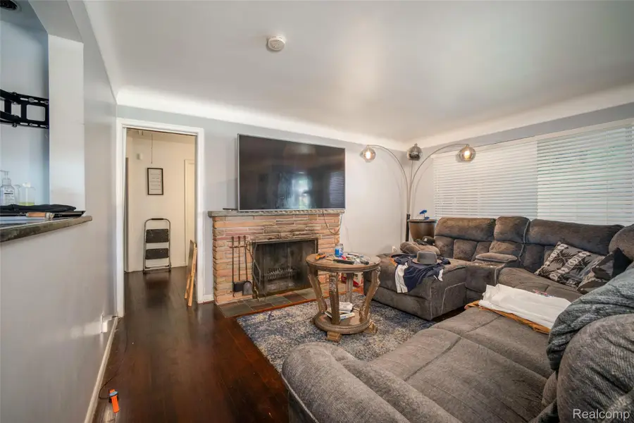 21328 Sloan Drive, Harper Woods, MI 48225 - #3