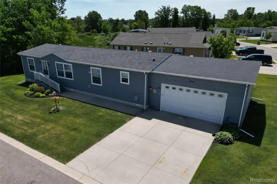 9758 Home Court, Fenton, MI 48430 - #2