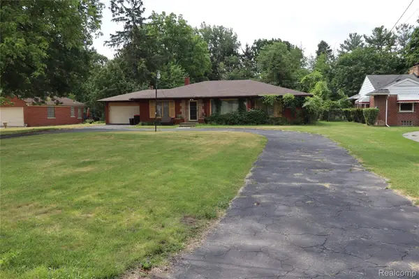 23521 Lee Baker Drive, Southfield, MI 48075